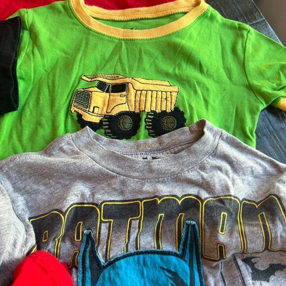 Lot of 8 Short Sleeve T-Shirts Boys Size XS/S - 5-6 - Picture 3 of 9